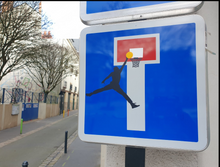 Afbeelding in Gallery-weergave laden, Jordan - Traffic Sign
